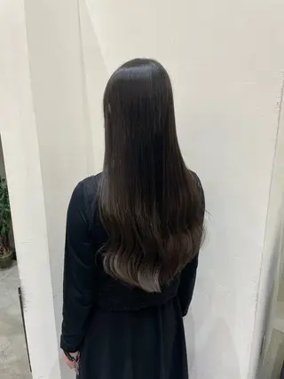 ロング COQOO ORGANIC所属・三宅 瑠偉のヘアスタイル