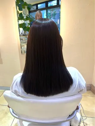 セミロング カラー パーマ 最高の髪質改善🩵 艶カラー 惠美のヘアスタイル