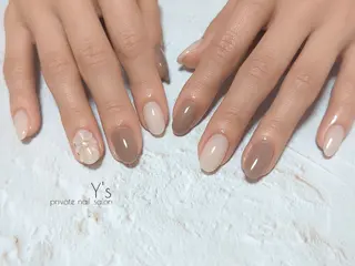 ネイル YUMI NAGAI  のネイルデザイン