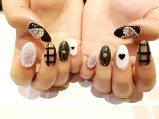 ネイル 鈴木 ゆいのネイルデザイン