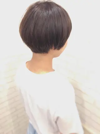 ショート カラー 日高 香織のヘアスタイル