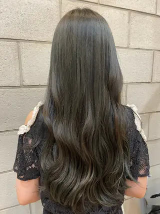 ロング Kaori🌈透明感 カラー / 髪質改善のヘアスタイル