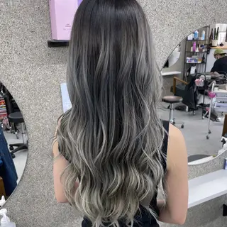 ロング カラー Lull1人美容室 バレイヤージュのヘアスタイル