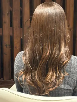 カラー 大崎 彩央のヘアスタイル