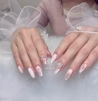 ネイル Hin Nailsのネイルデザイン