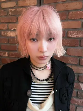 ショート カラー Vicky ブリーチ メンズカジュアルのヘアスタイル