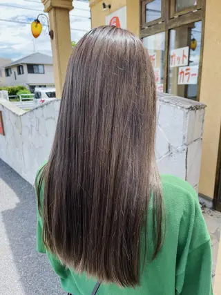ロング U HARUNAのヘアスタイル