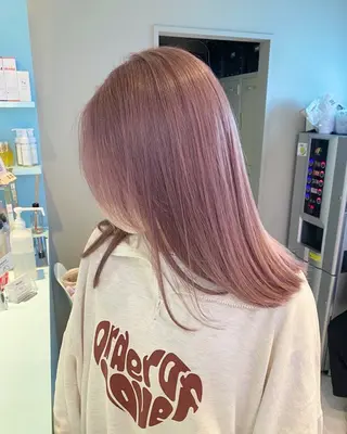 ロング カラー 🖤ハイトーン× レイヤー🖤SARAのヘアスタイル