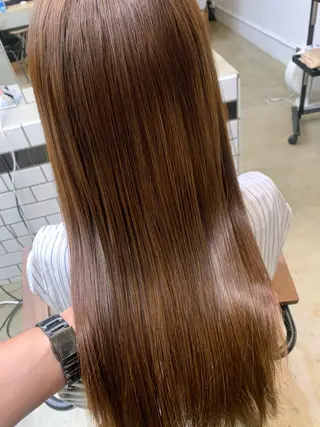 ミディアム カラー トップ スタイリストのヘアスタイル