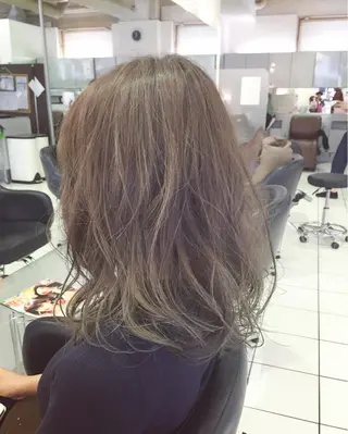 ミディアム セミロング カラー 青木 茂樹⭐️ 透明感カラーのヘアスタイル