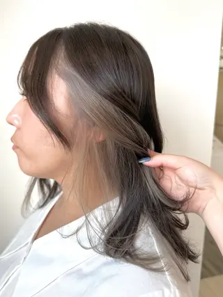 カラー 齊藤 美有のヘアスタイル