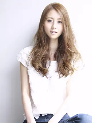 ロング YOKOI SHINJIのヘアスタイル