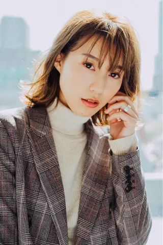 ミディアム カラー 小川 舜人のヘアスタイル