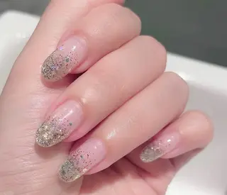 ミディアム R NAILSALONのネイルデザイン