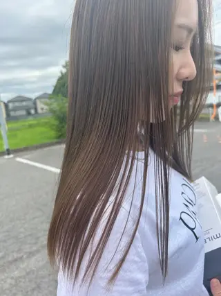 セミロング ayumi ／透明感カラーのヘアスタイル