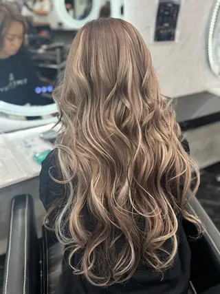 ロング LOHAS Kanaのヘアスタイル