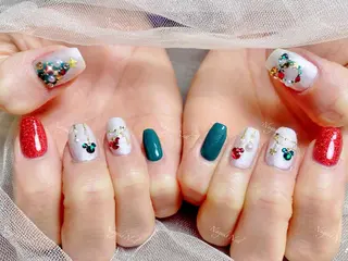 ネイル 🦋 Queenieのネイルデザイン