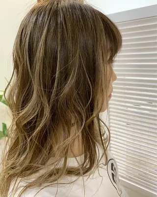 セミロング カラー 心斎橋韓国ボブ 好原良真のヘアスタイル