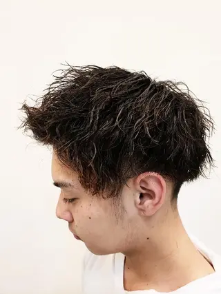 ショート メンズ パーマ 特殊パーマ 片山恭兵のヘアスタイル