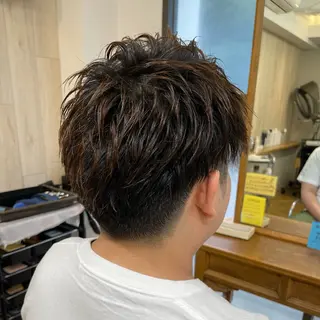 ショート カラー メンズ 西山 良波のヘアスタイル