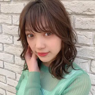 ミディアム カラー ブリーチなし✨艶髪 カラー𓃲YAGIのヘアスタイル