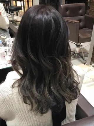 カラー 岩倉 諒のヘアスタイル
