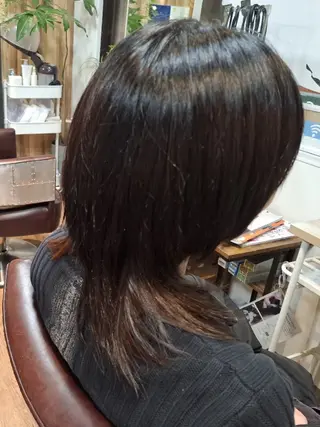 カラー 秋元 雅のヘアスタイル