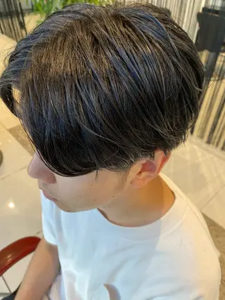 ショート パーマ メンズ 鈴木 颯介のヘアスタイル