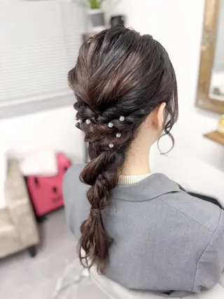 セミロング ヘアアレンジ ⭐︎moe 【ヘアメイク🧸】のヘアスタイル