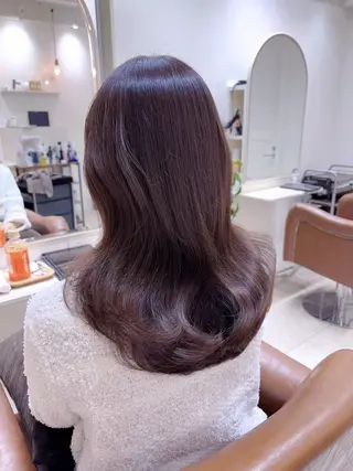 セミロング カラー a-o横浜所属・村山 茉衣のヘアスタイル