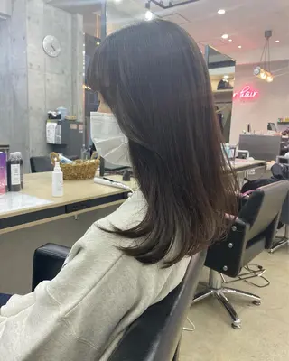 セミロング カラー オリーブ/アッシュ やわらか透明感カラーのヘアスタイル