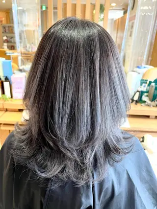 カラー OJIMA YUKAのヘアスタイル