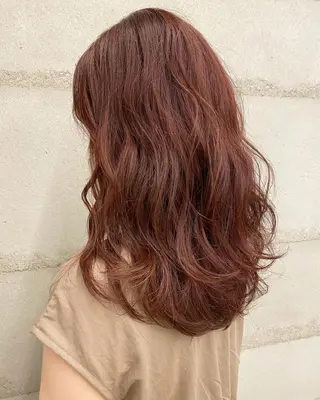 セミロング ナガイ アヤのヘアスタイル