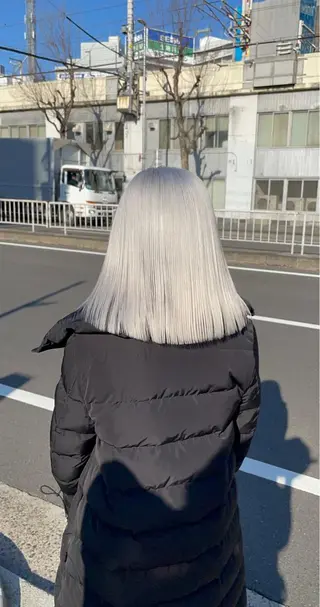 ミディアム 名古屋ハイトーン/ 🐶ブリーチ専門店のヘアスタイル