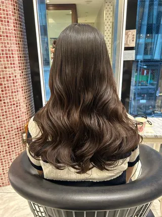 セミロング パーマ 韓国っぽ透け感カラー マンツーマン🫧なおのヘアスタイル