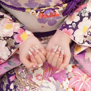 ネイル 岸 柚花のネイルデザイン