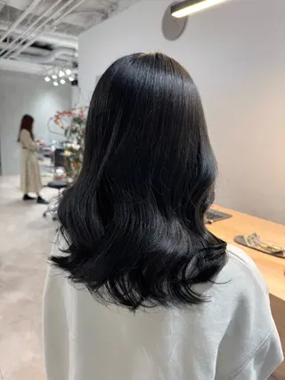 カラー 吉田 美咲のヘアスタイル