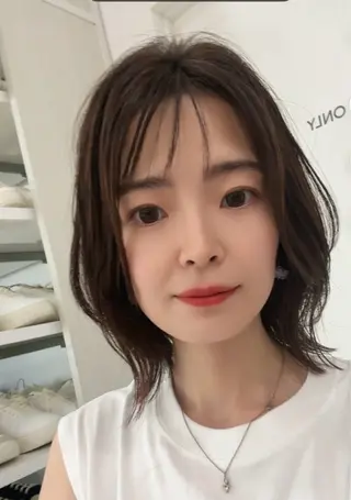 ミディアム 渋谷 とまとのヘアスタイル