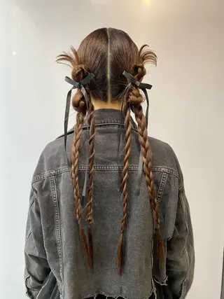 ヘアアレンジ 【pia】 ホノカブリーチカラーのヘアスタイル