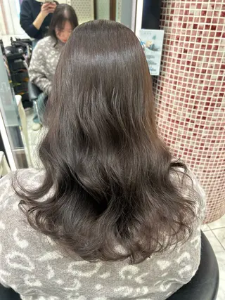 セミロング パーマ 韓国っぽ透け感カラー マンツーマン🫧なおのヘアスタイル