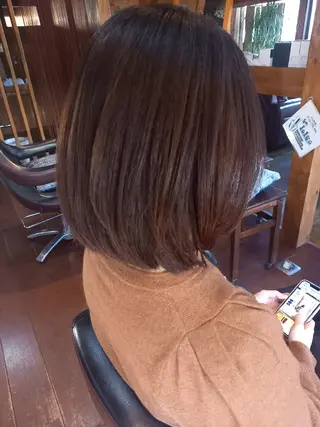 ミディアム 飯田 仁美のヘアスタイル