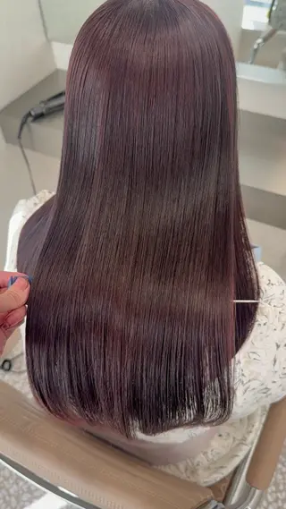 ミディアム カラー インナーカラー 推し ブリーチ 髪質改善のヘアスタイル