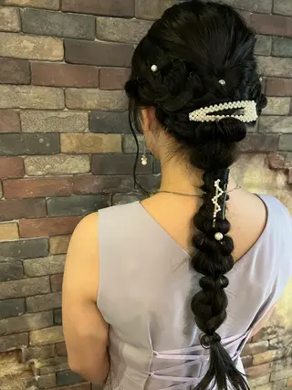 ヘアアレンジ ハイトーンカラー🩵 耳ツボジュエリー👂のその他イメージ