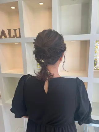 ショート ヘアアレンジ マキノ キョウカのヘアスタイル
