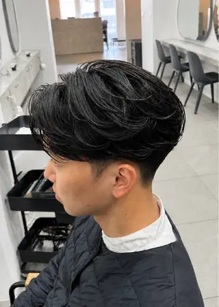 パーマ メンズ シガ ミクトのヘアスタイル