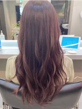 ロング カラー 岡野 静華のヘアスタイル