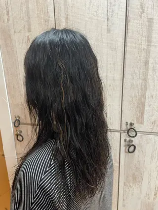ロング パーマ LITTLE SORAのヘアスタイル
