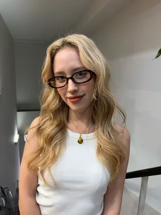 ロング カラー ブリーチ/艶カラー 🫧/ユーナのヘアスタイル