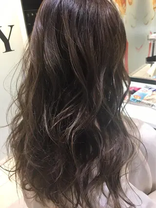セミロング 艶髪 森田/嵩士のヘアスタイル