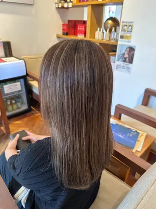 セミロング カラー 鈴木 優斗のヘアスタイル